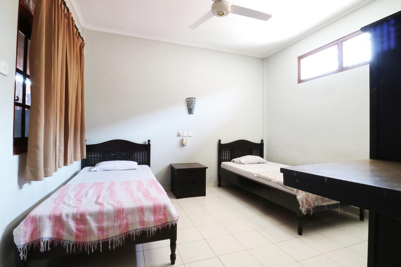 Taman Mekar Beach Inn Kuta  Exterior photo